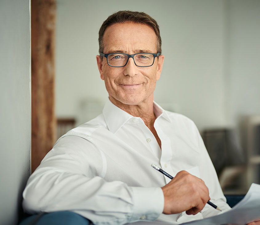 Am Foto ist Dr. Matthias Riedl zu sehen.