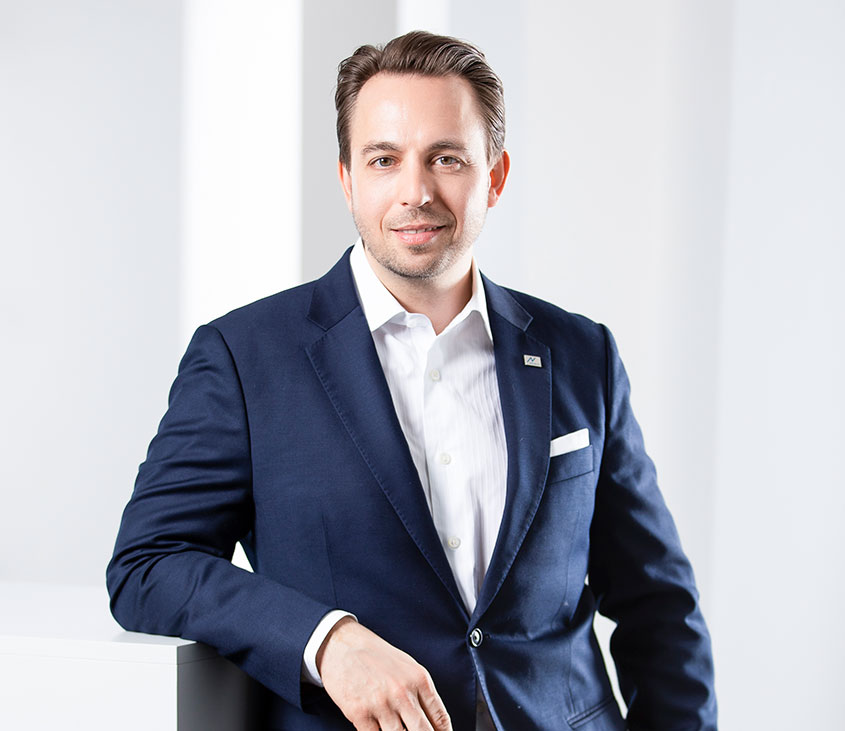 Am Bild ist Mag. Stephan Plankensteiner zu sehen.