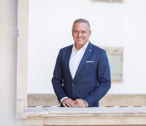 Am Foto ist Mario Kunasek zu sehen.